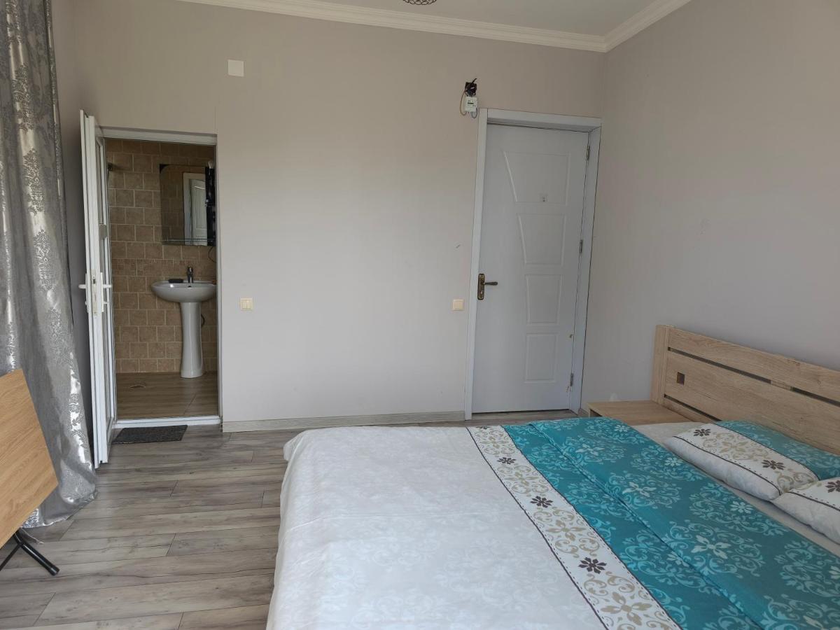 Tete Guest House Batumi Eksteriør billede